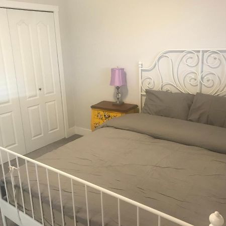 Large Suite With Separate Bathroom Richmond Ngoại thất bức ảnh